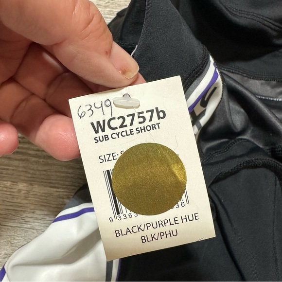 NWT 2XU women’s Sublimated Cycle Short biking - Picture 5 of 6